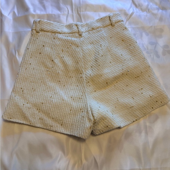 Cream Tweed Shorts – Size L - Picture 2 of 8